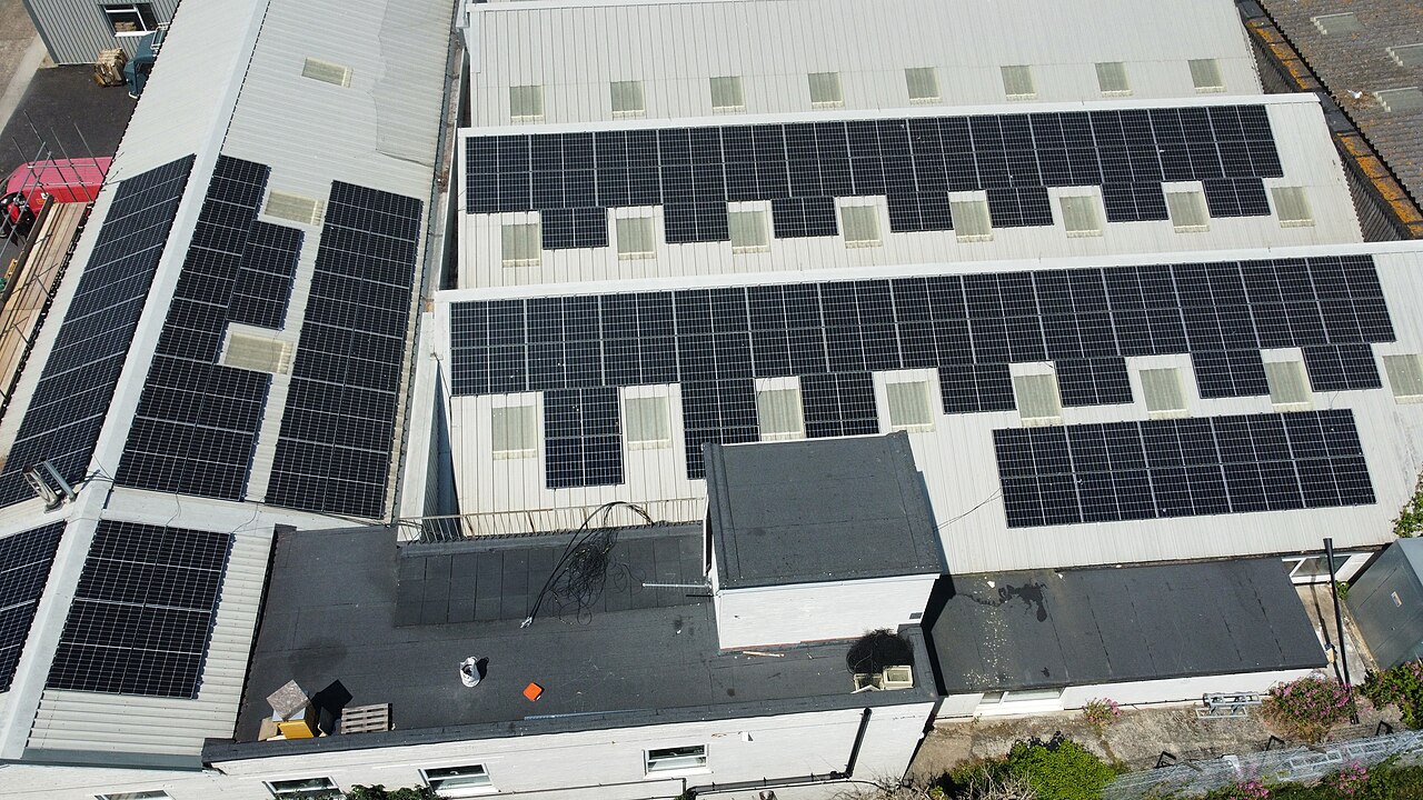 Why 2025 Is a Great Year to Go Solar